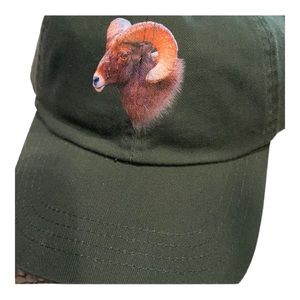 NEW Mens green baseball cap Legacy 92 new with former still inserted